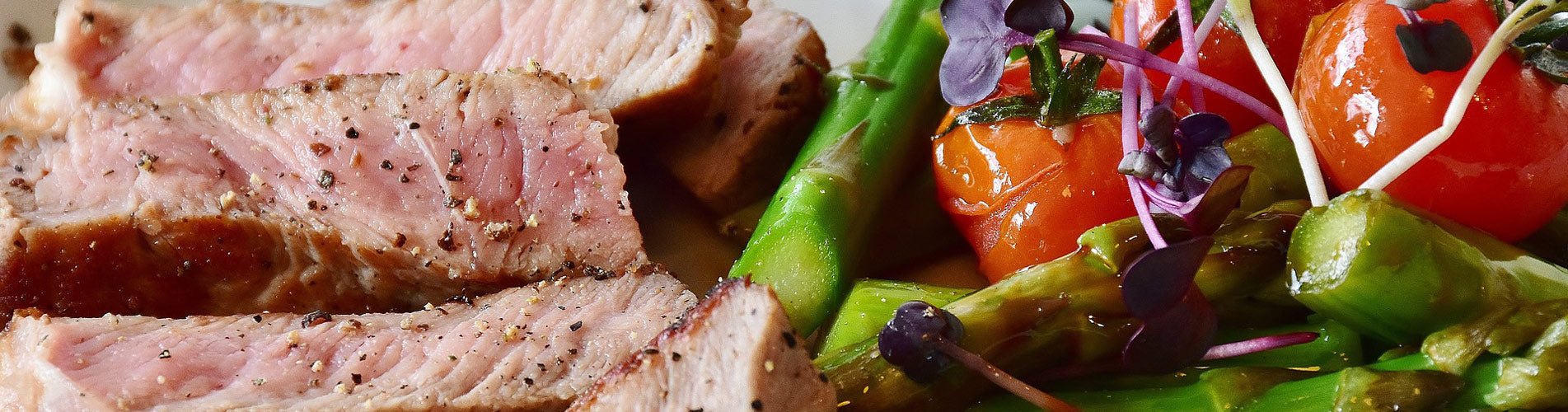 Asparagus steak veal